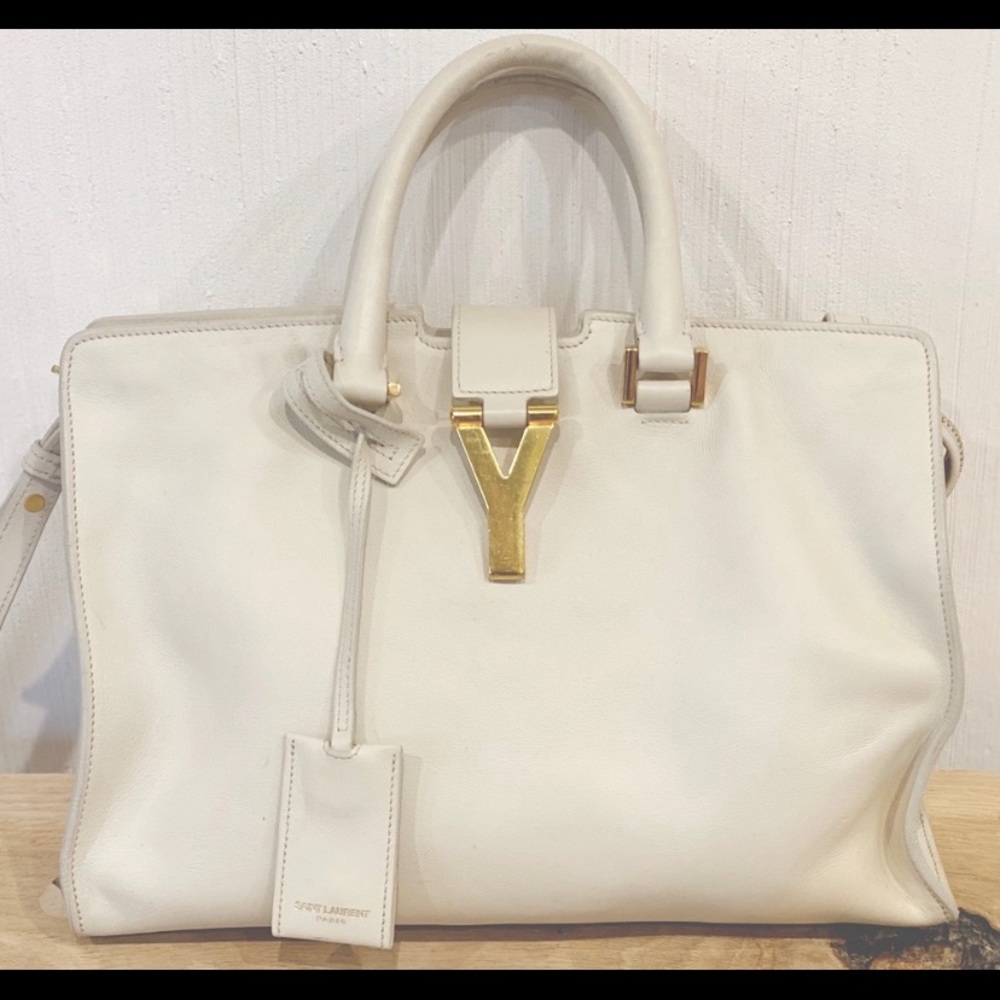 Saint Laurent Small classic Y calfskin in nude
